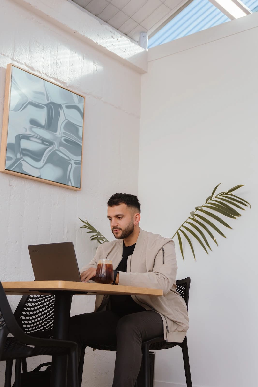 Jason Bruce providing expert mortgage advice